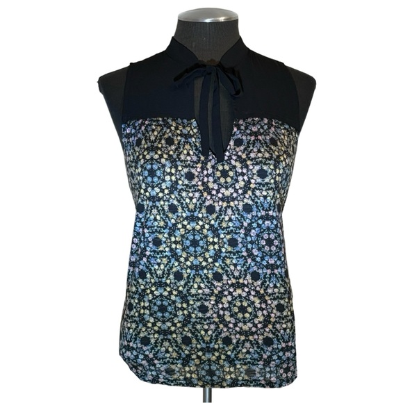 Kimchi Blue - Multicolor Ditsy Floral Mixed Media Tie Front Top - Small - Picture 2 of 10